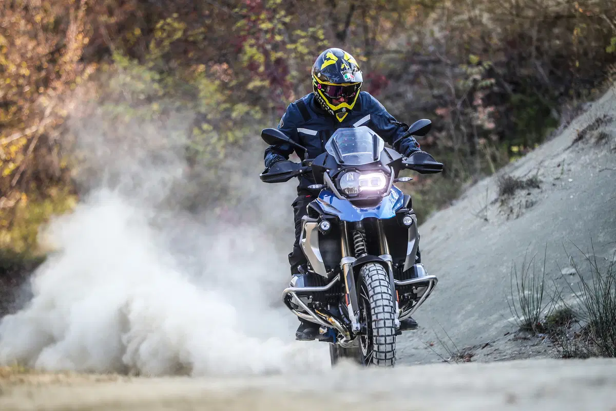 BMW R1200GS Rallye vs Ducati Multistrada 1200 Enduro Pro (12)