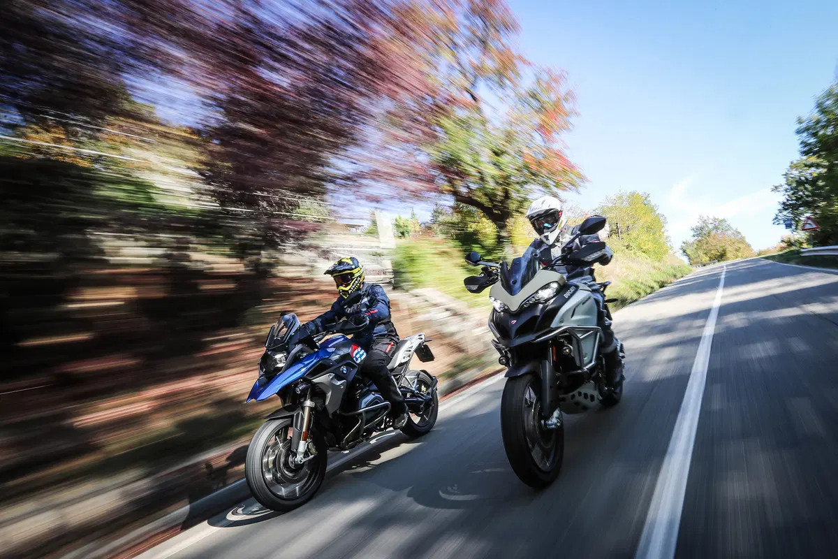 BMW R1200GS Rallye vs Ducati Multistrada 1200 Enduro Pro (14)