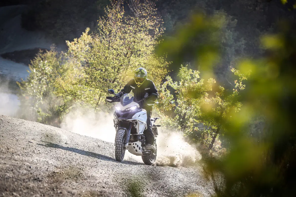 BMW R1200GS Rallye vs Ducati Multistrada 1200 Enduro Pro (20)