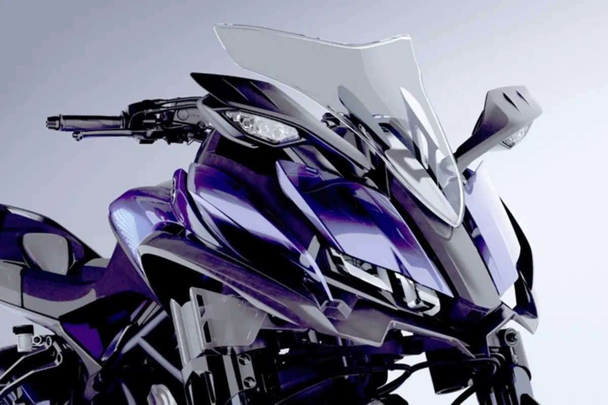 Yamaha LMW, la moto a tre ruote (5)