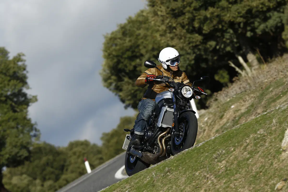 Yamaha XSR 700 (4)