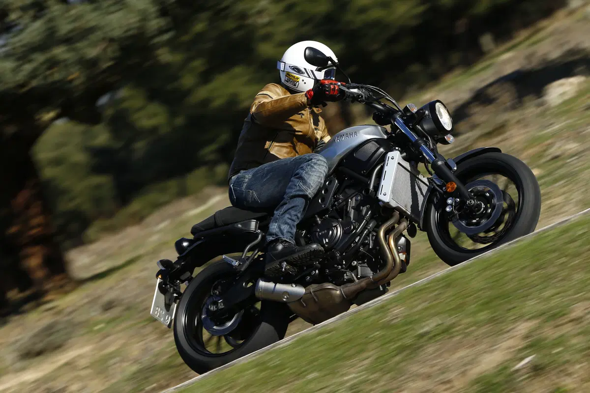 Yamaha XSR 700 (6)