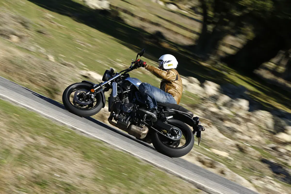 Yamaha XSR 700 (7)