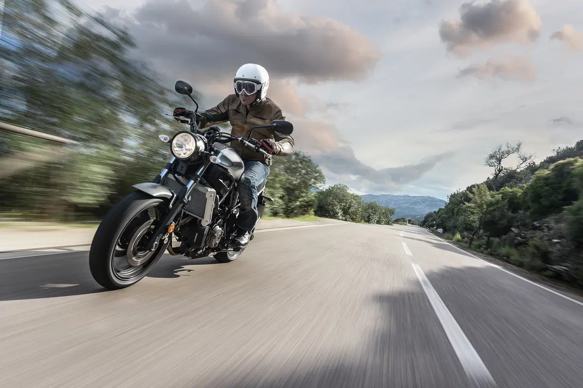 Yamaha XSR 700 (3)