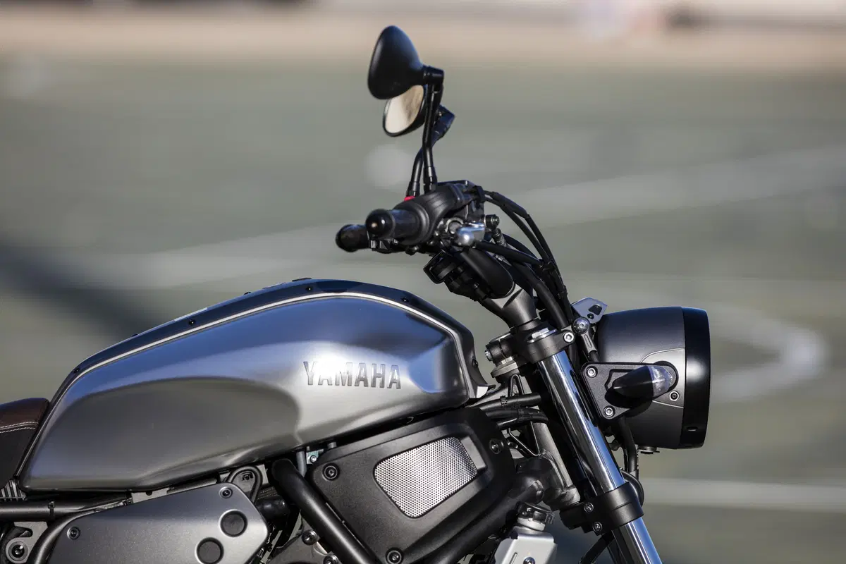 Yamaha XSR 700 (3)
