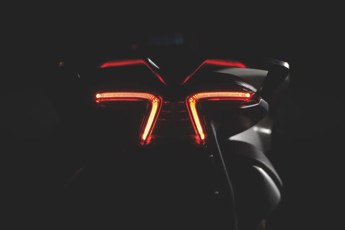 MV Agusta Turismo Veloce Lusso 800 (4)