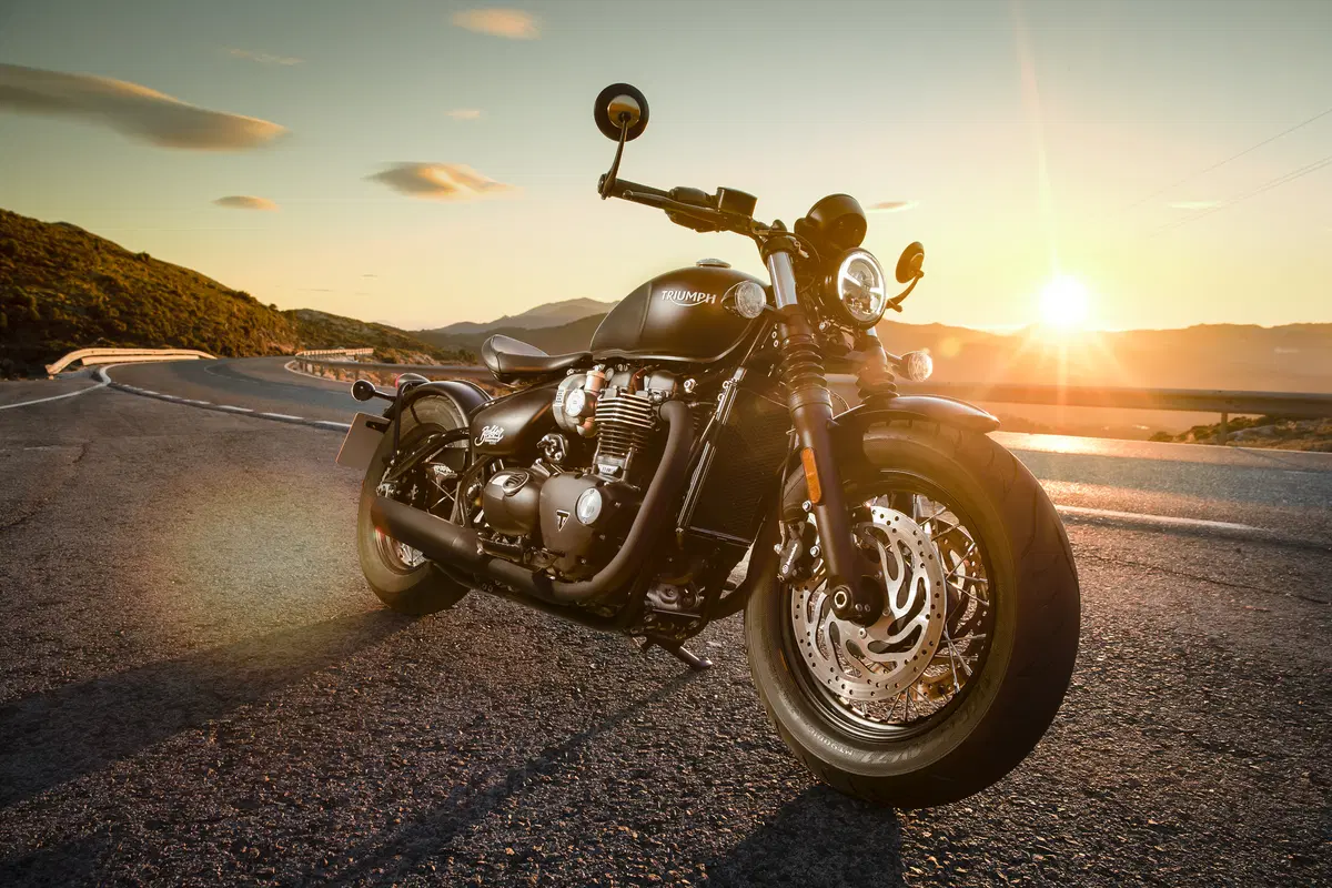 Triumph Bonneville Bobber Black 2018 TEST