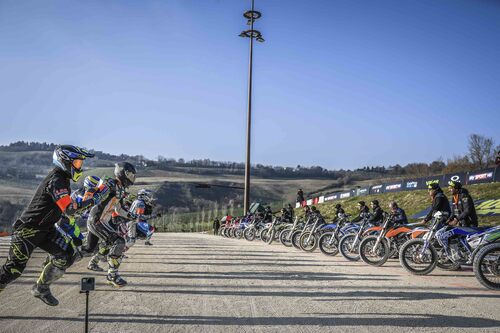 Morbidelli e Pasini vincono la 100 km dei Campioni al Ranch di Rossi