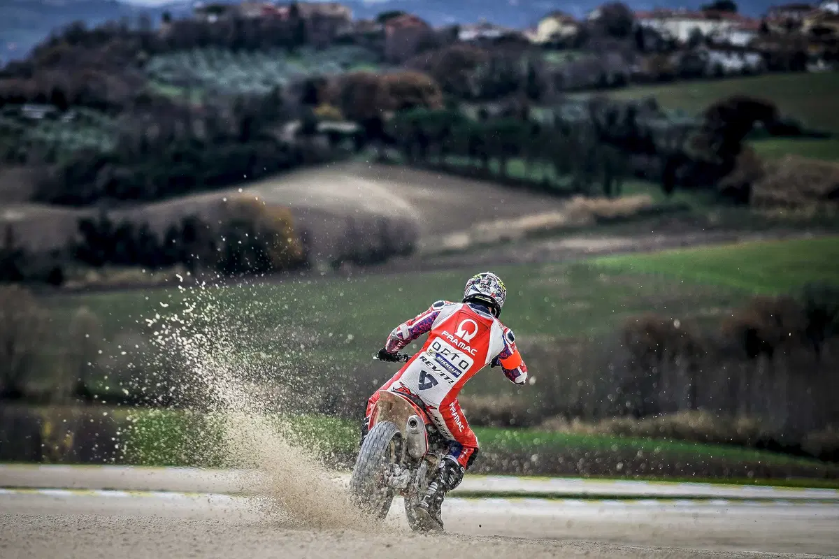 Morbidelli e Pasini vincono la 100 km dei Campioni al Ranch di Rossi (47)