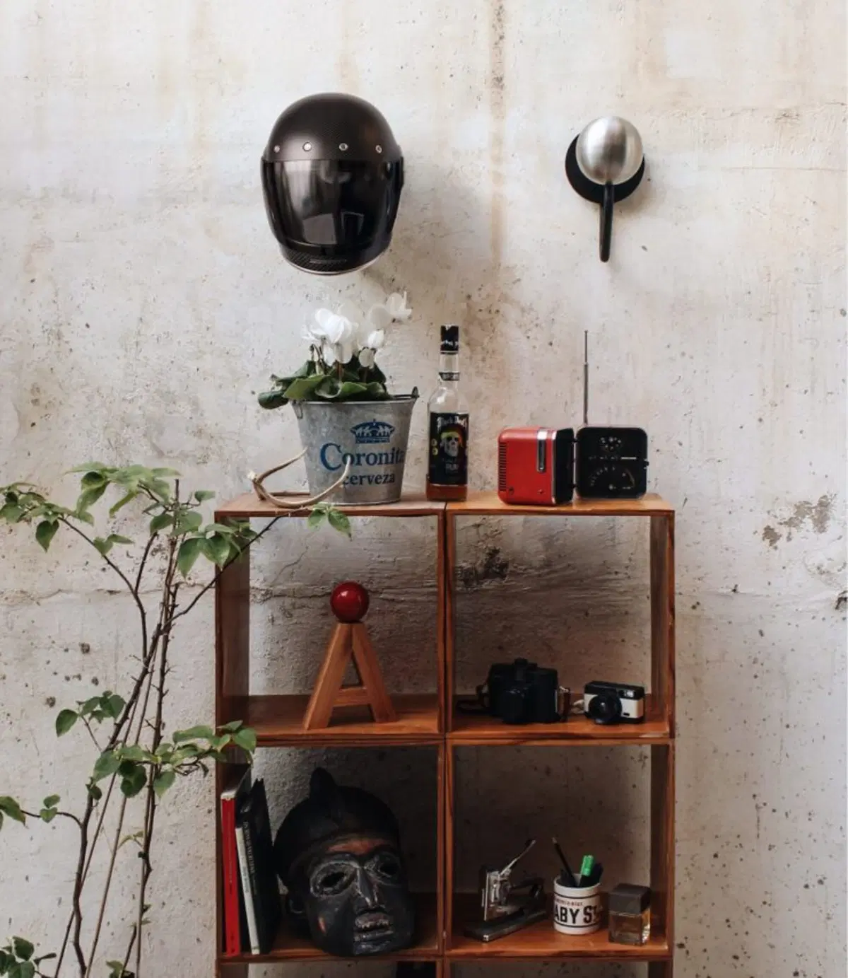 Halley Helmet Rack, il porta casco di design (3)