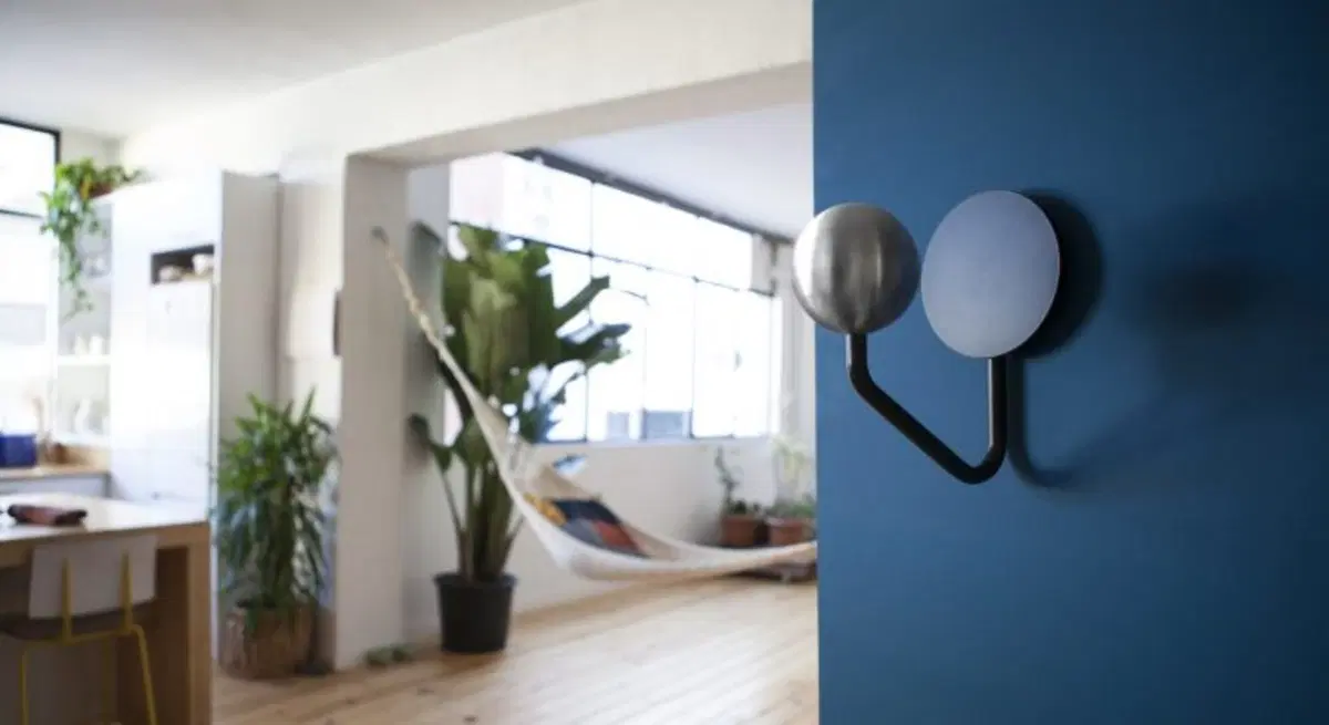 Halley Helmet Rack, il porta casco di design