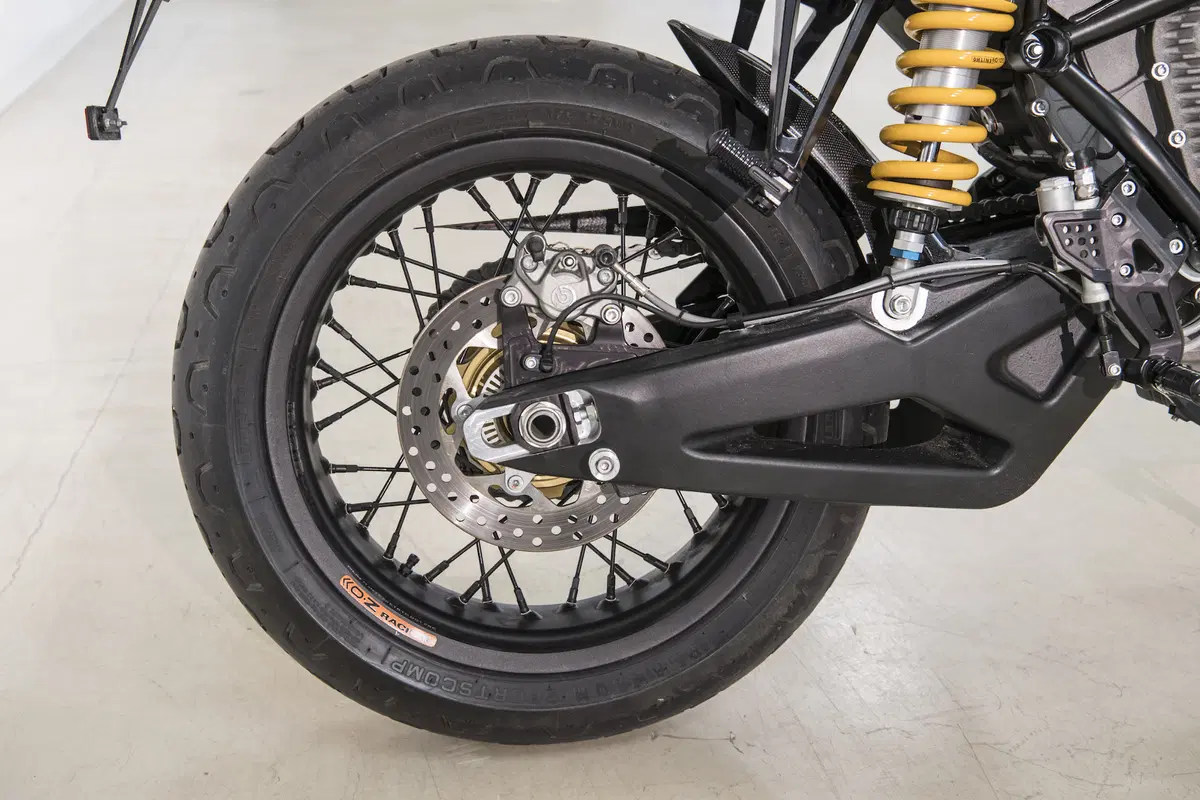 Energica Eva EsseEsse9. Classico futurista (4)