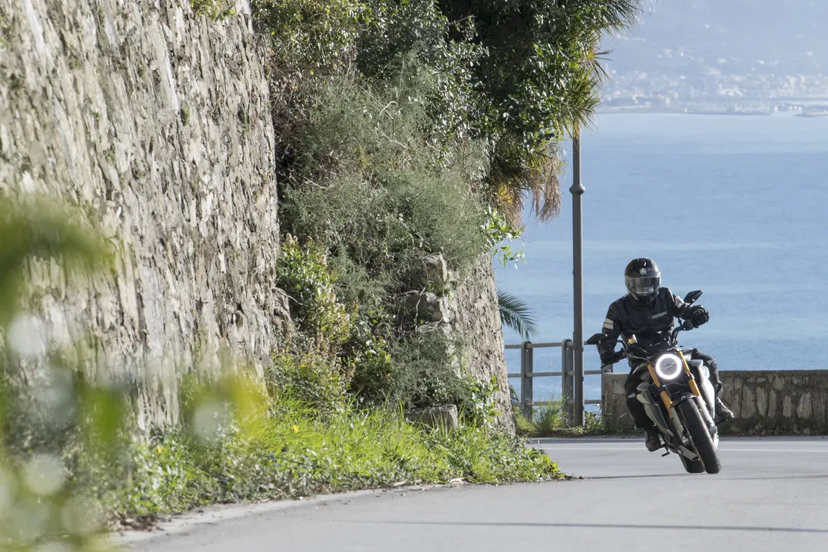 Energica Eva EsseEsse9. Classico futurista (5)