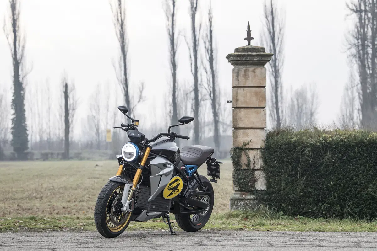 Energica Eva EsseEsse9. Classico futurista (39)