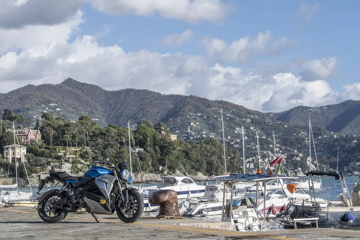 Energica Eva EsseEsse9. Classico futurista (40)
