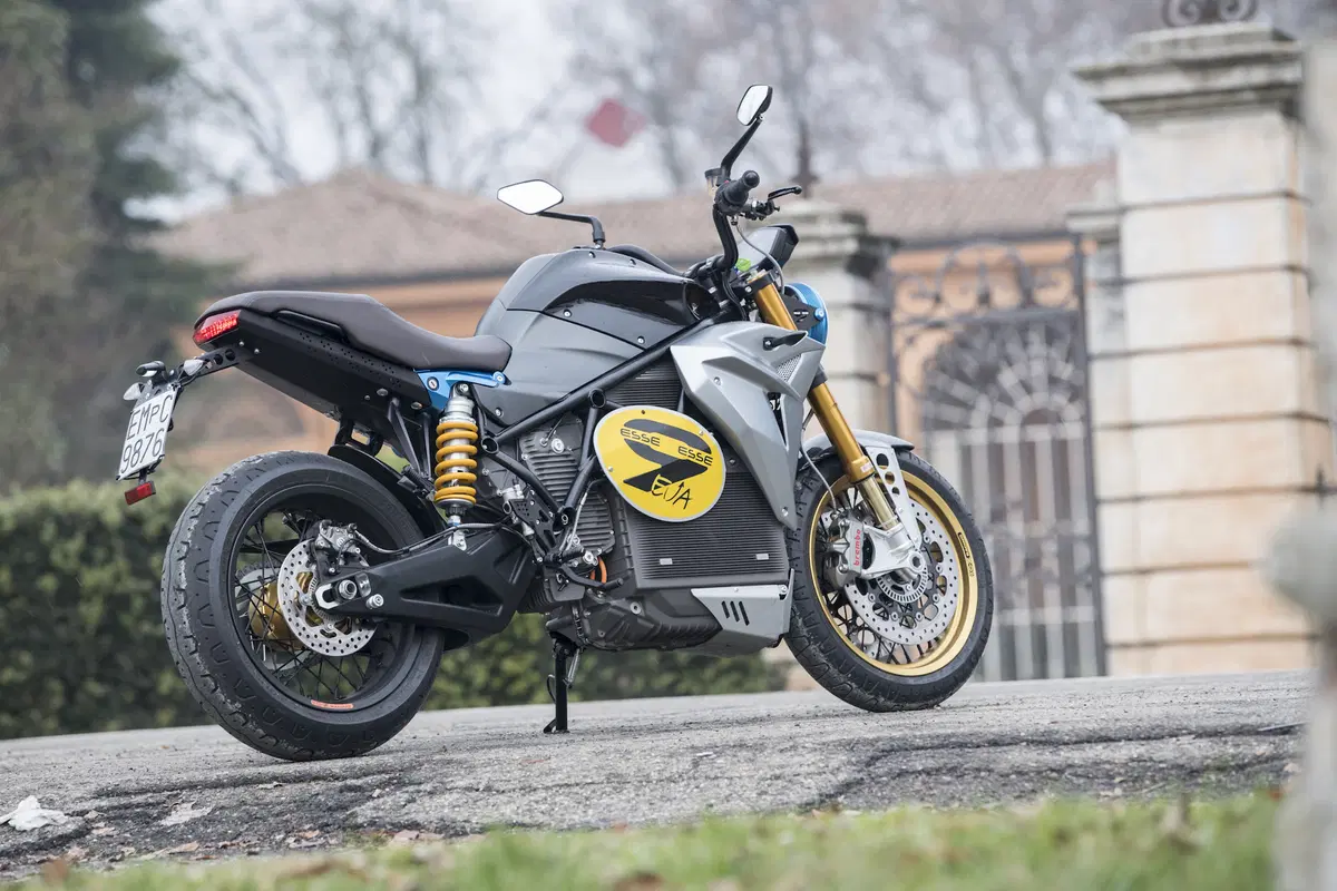 Energica Eva EsseEsse9. Classico futurista (41)