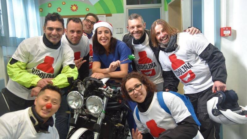 Ridolina Christmas Tour: moto e clown portano un sorriso negli ospedali 
