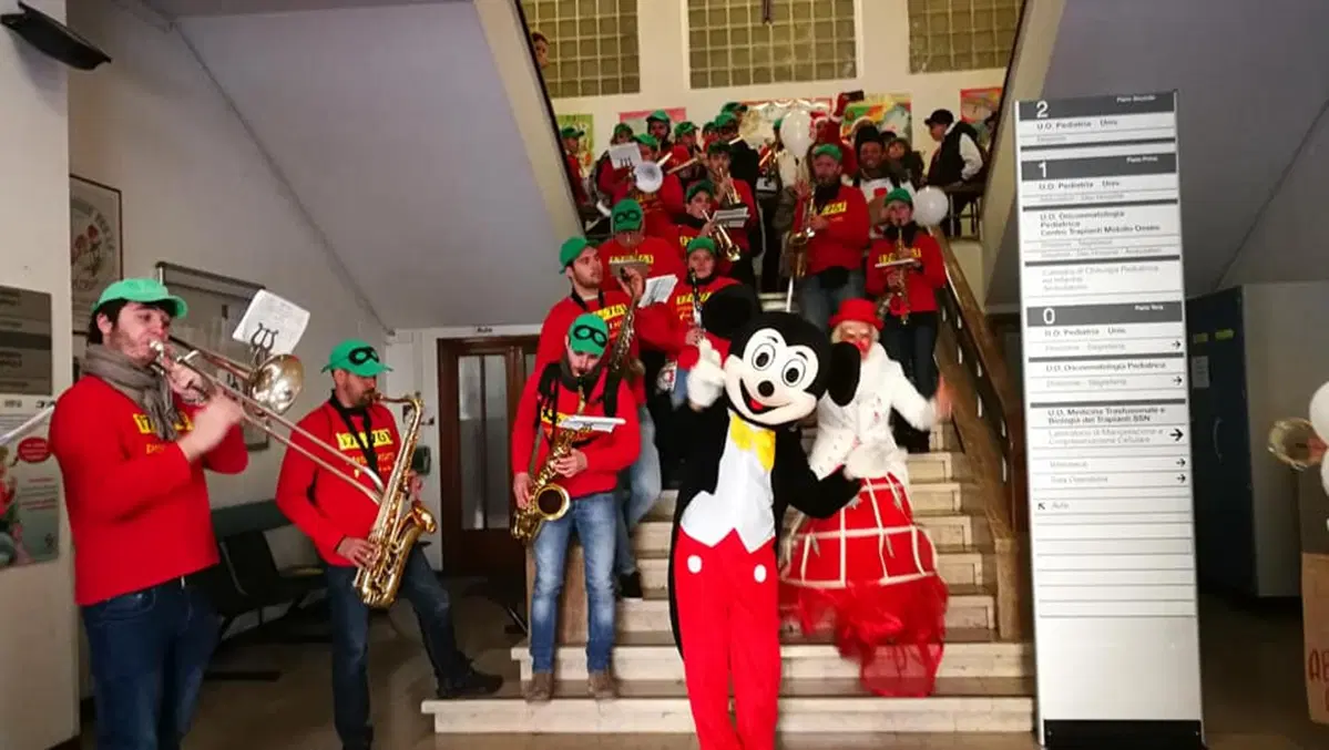 Ridolina Christmas Tour: moto e clown portano un sorriso negli ospedali  (4)