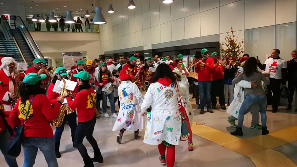 Ridolina Christmas Tour: moto e clown portano un sorriso negli ospedali  (6)