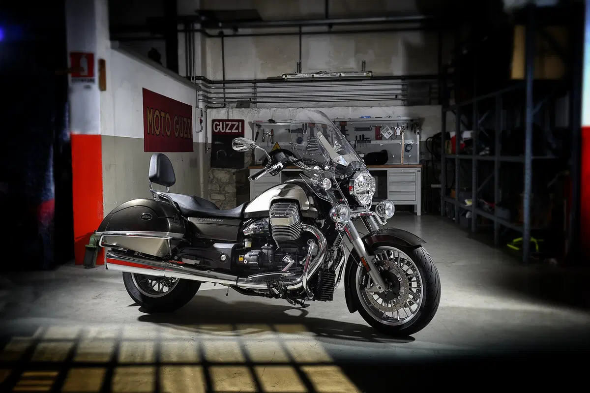 Moto Guzzi California 1400 Touring SE
