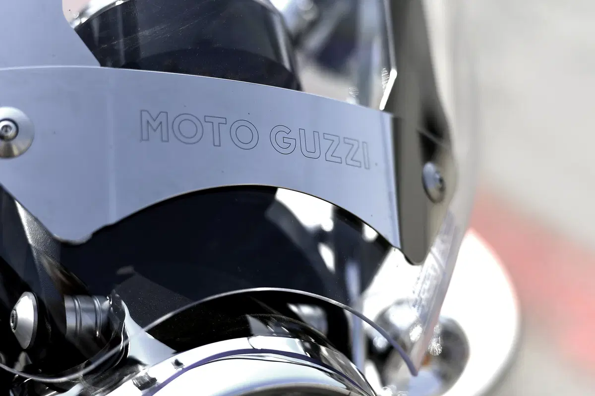 Moto Guzzi California 1400 Touring SE (7)