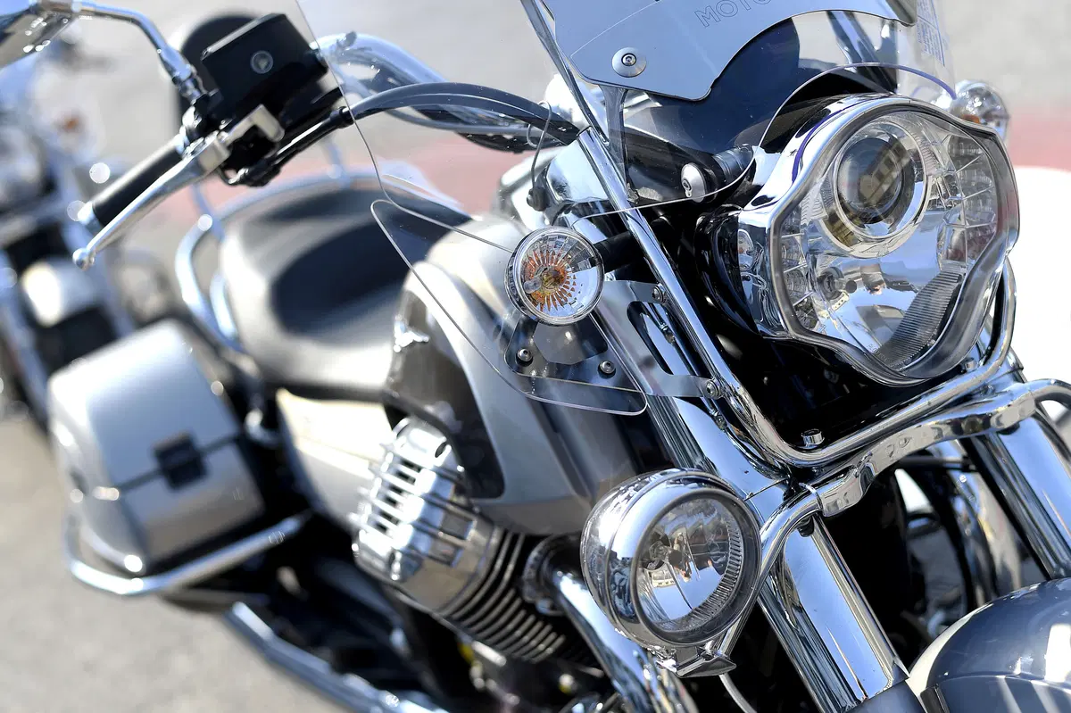 Moto Guzzi California 1400 Touring SE (9)