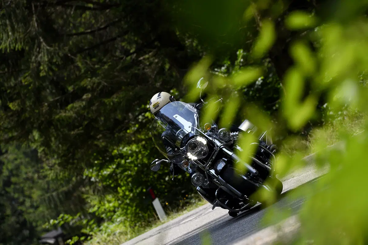 Moto Guzzi California 1400 Touring SE (13)