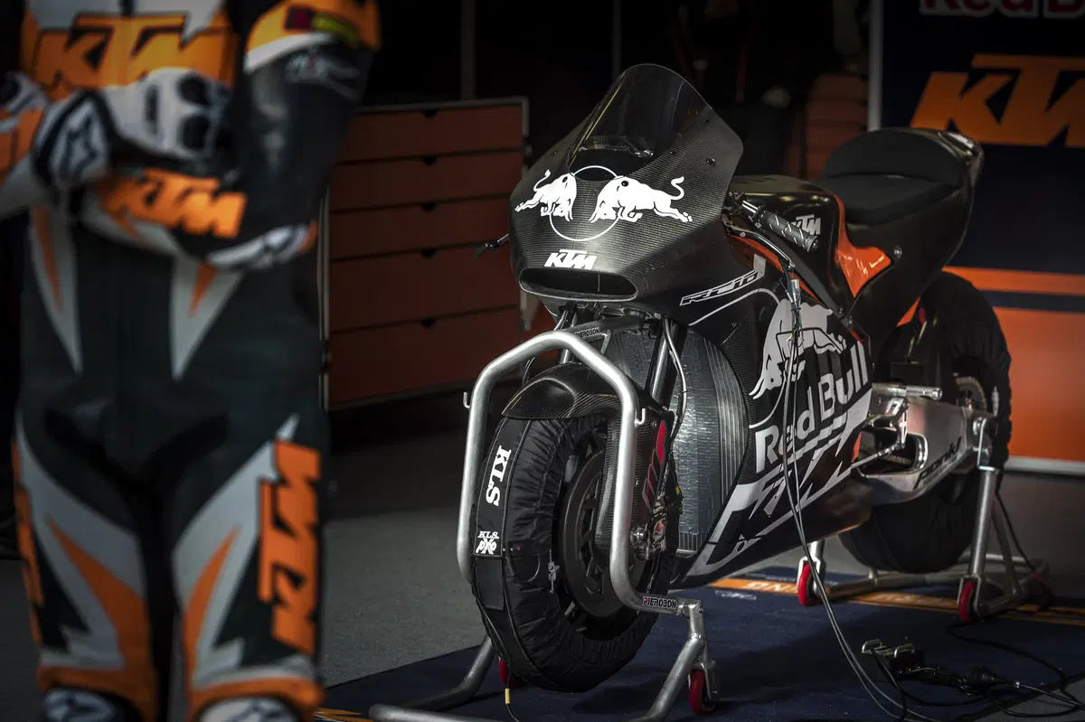 KTM RC16, prime foto della MotoGP di Mattighofen (4)