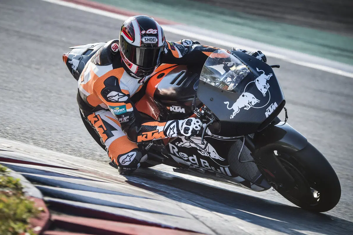 KTM RC16, prime foto della MotoGP di Mattighofen (7)