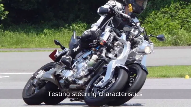 Yamaha OR2T: le ruote salgono a 4