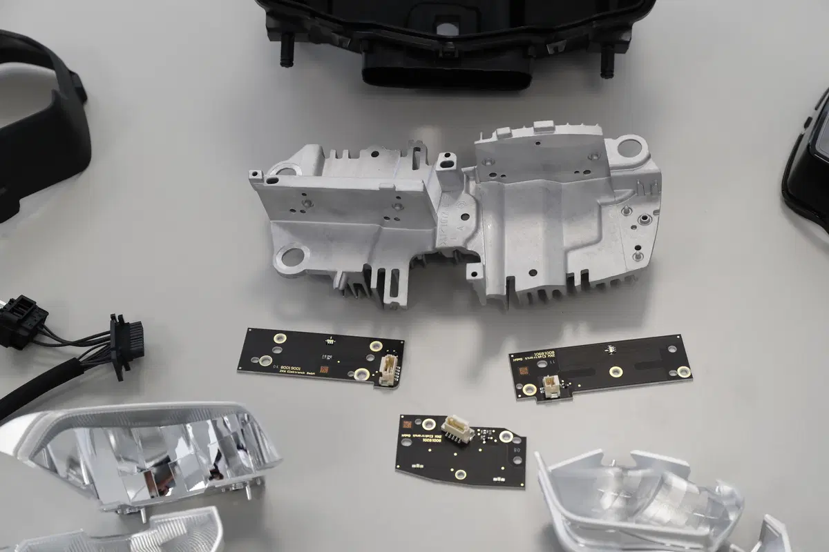 Dai fari alogeni ai full Led, dal Laser all'Oled. Il futuro dell'illuminazione moto (4)