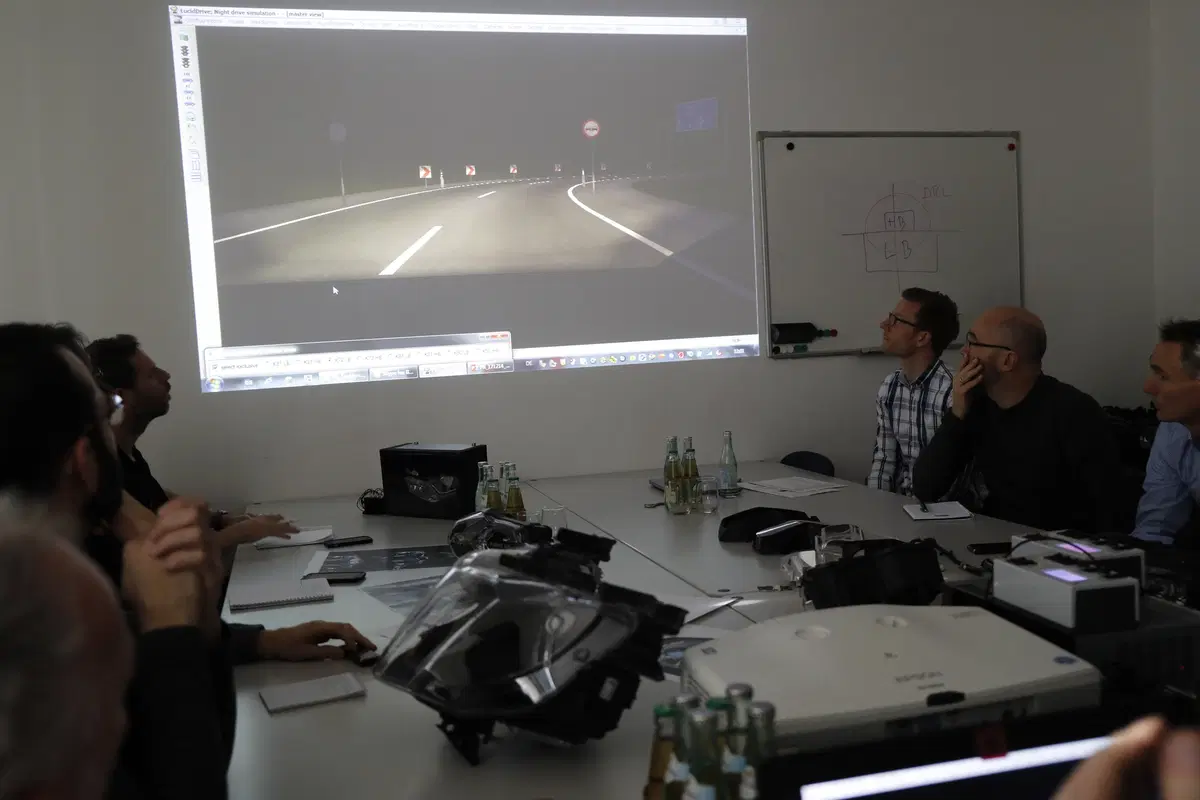 Dai fari alogeni ai full Led, dal Laser all'Oled. Il futuro dell'illuminazione moto (7)