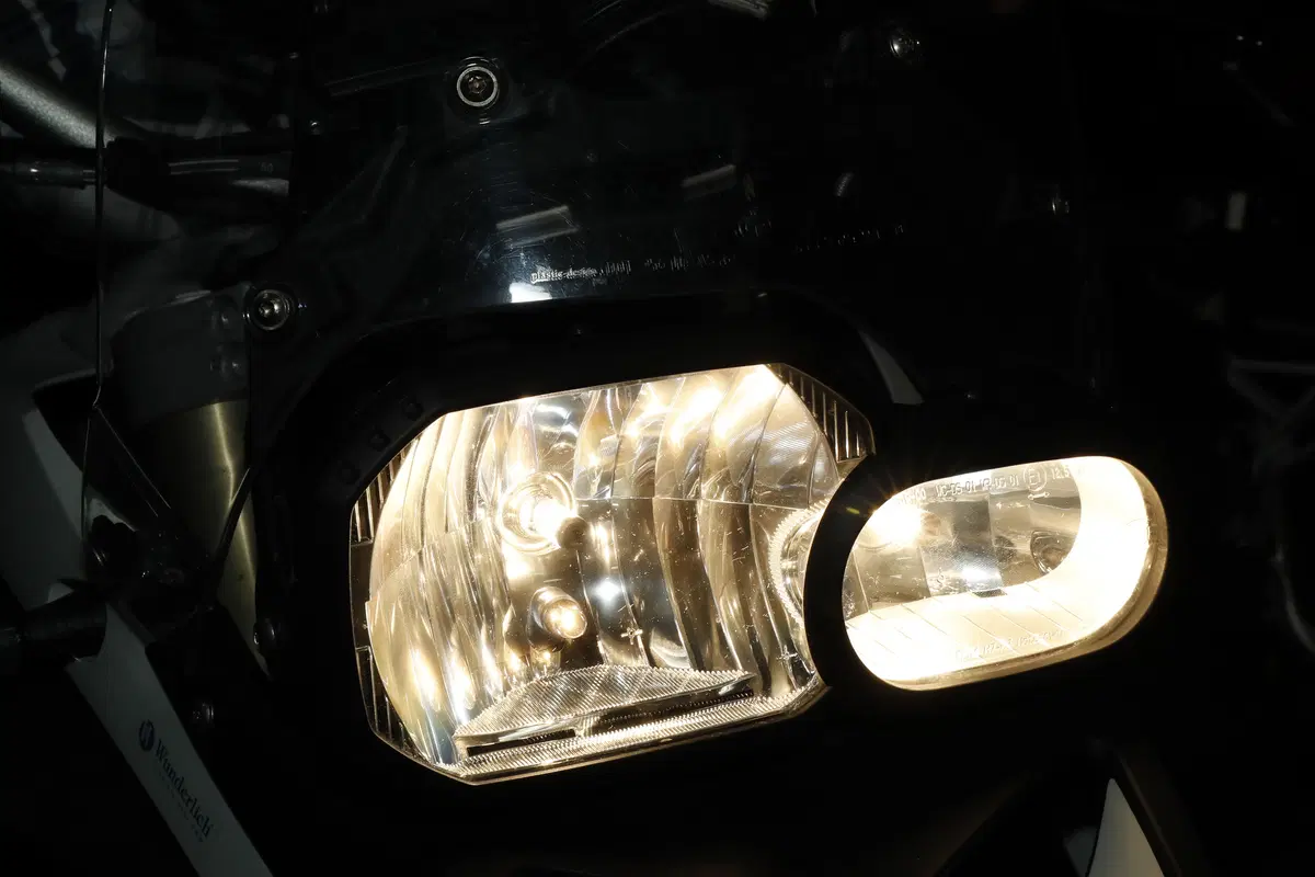 Dai fari alogeni ai full Led, dal Laser all'Oled. Il futuro dell'illuminazione moto (16)
