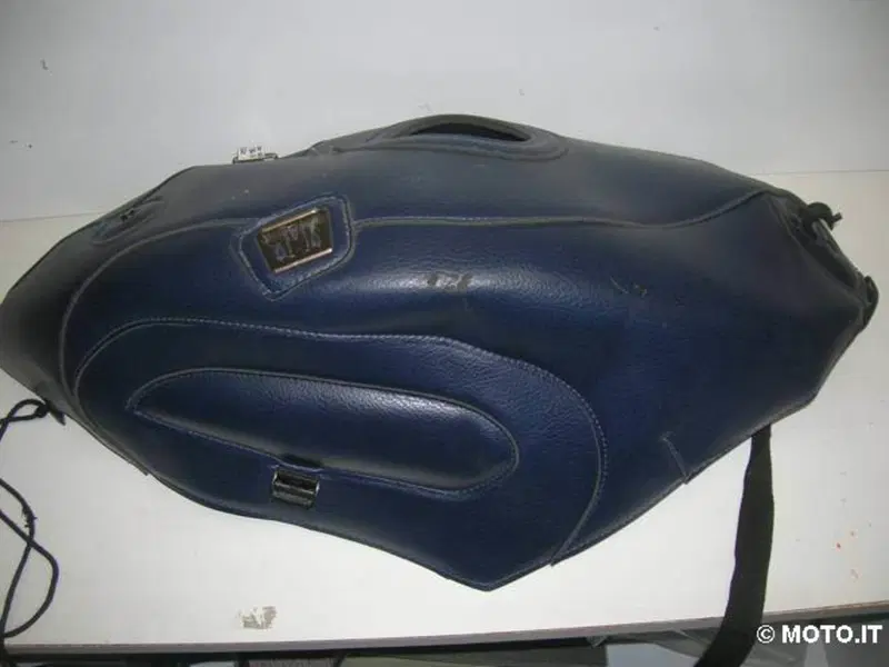 Copriserbatoio Bagster per VFR750 '94-'97 Copriserbatoio VFR750 '94-'97 (2)