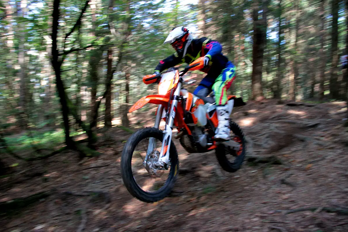 Lezioni di enduro con Gio Sala: gli ostacoli naturali (3)