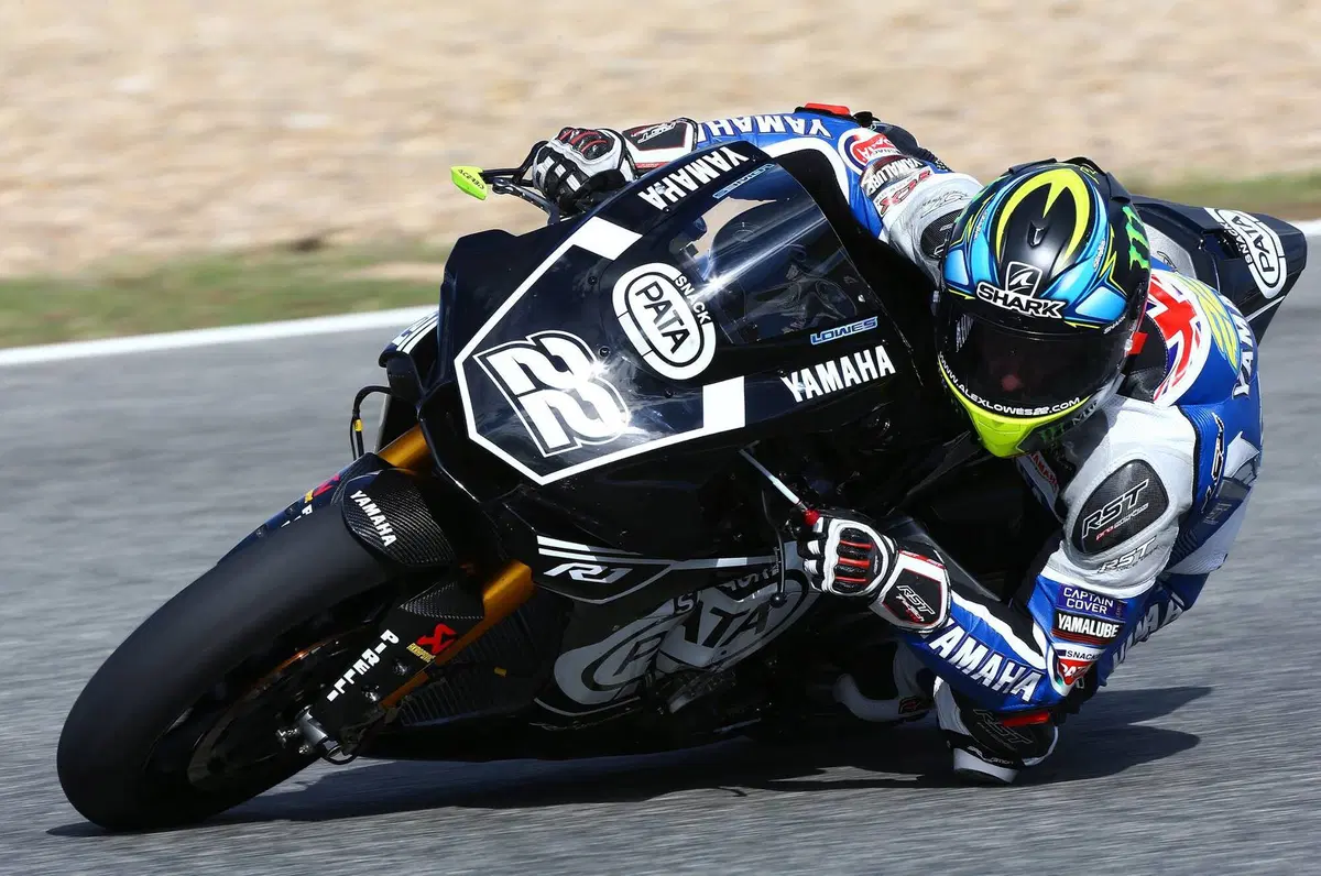 Test SBK Jerez. Le prime foto della Yamaha R1 2016 (6)