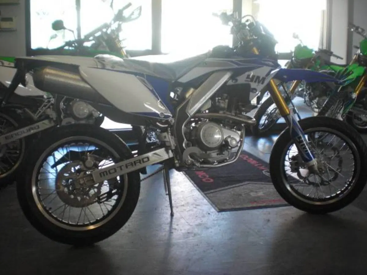 HM CRM F125 X Derapage 4t (2)