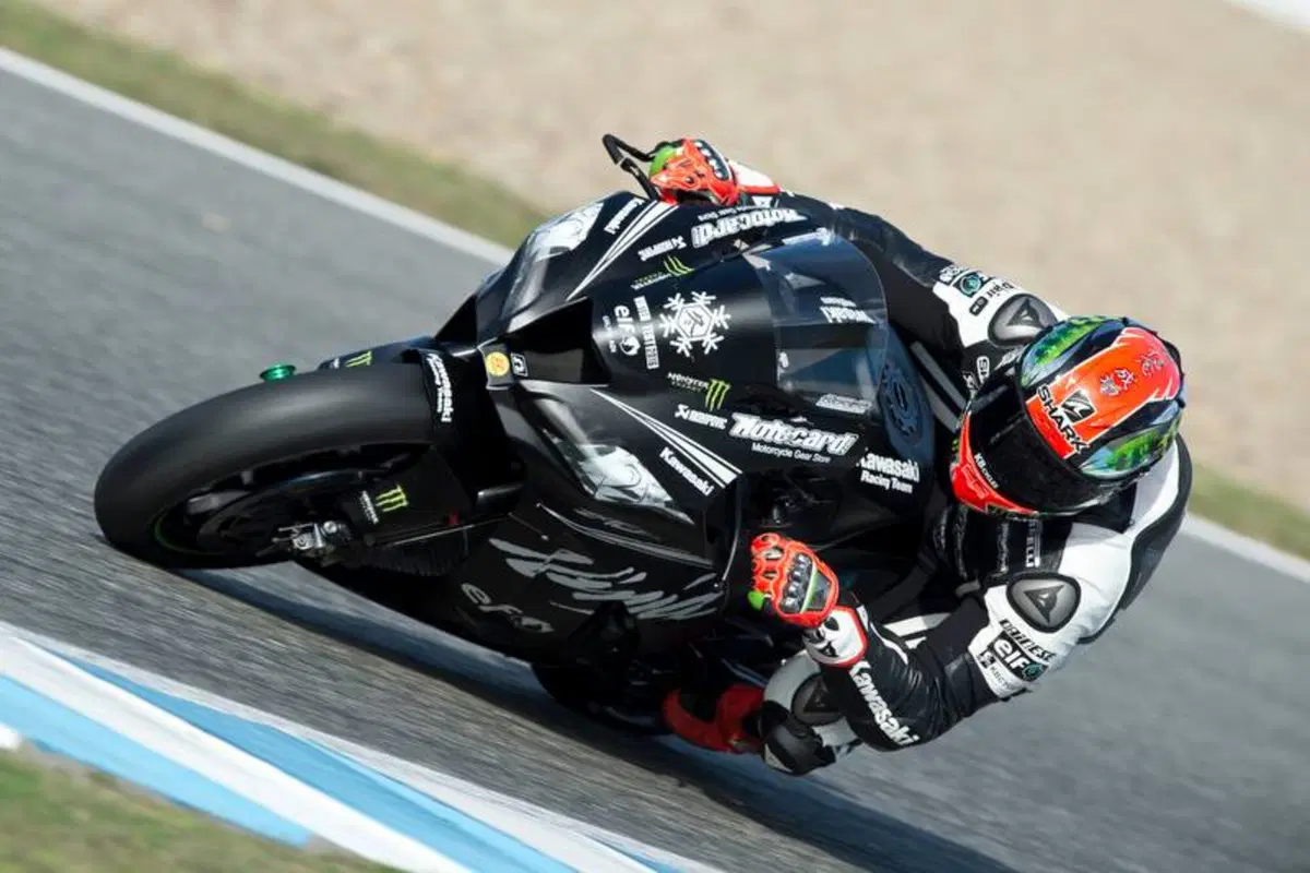SBK. Sykes come Iannone: scontro con un gabbiano durante i test di Jerez (3)