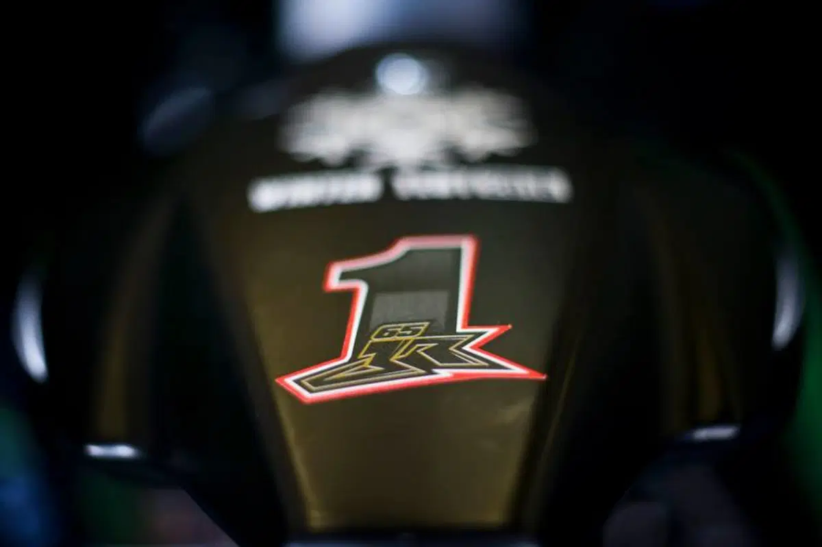 SBK. Sykes come Iannone: scontro con un gabbiano durante i test di Jerez (6)