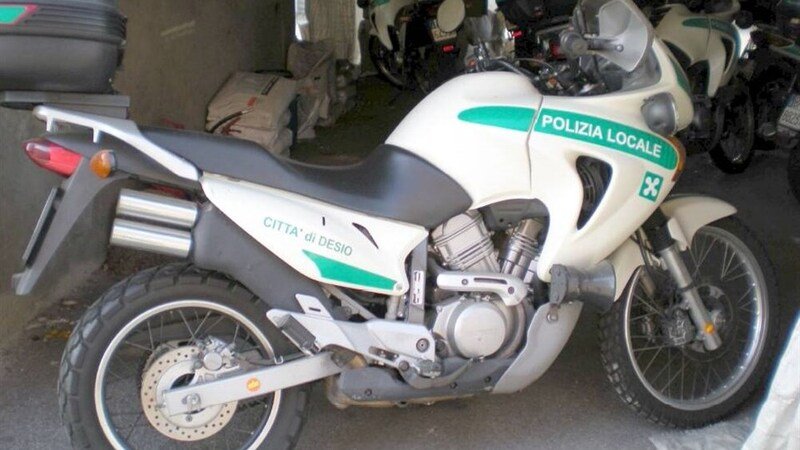 Le Belle e possibili di Moto.it: Honda Transalp 650 Polizia Locale