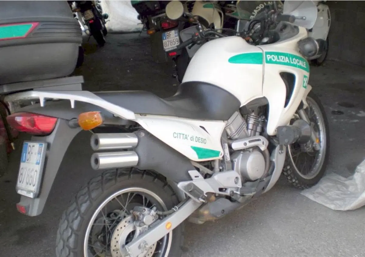 Le Belle di Moto.it: Honda Transalp 650 Polizia Locale