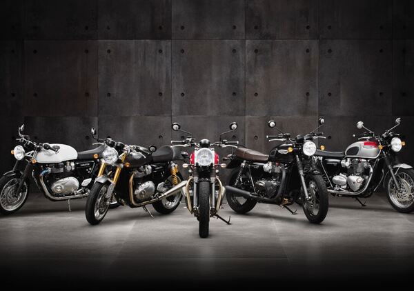 Triumph Bonneville 2016: la storia dei nuovi motori (Video)