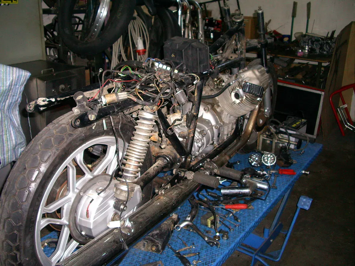Restaurando, puntata 17: Moto Guzzi V 1000 G5 1979 (30)