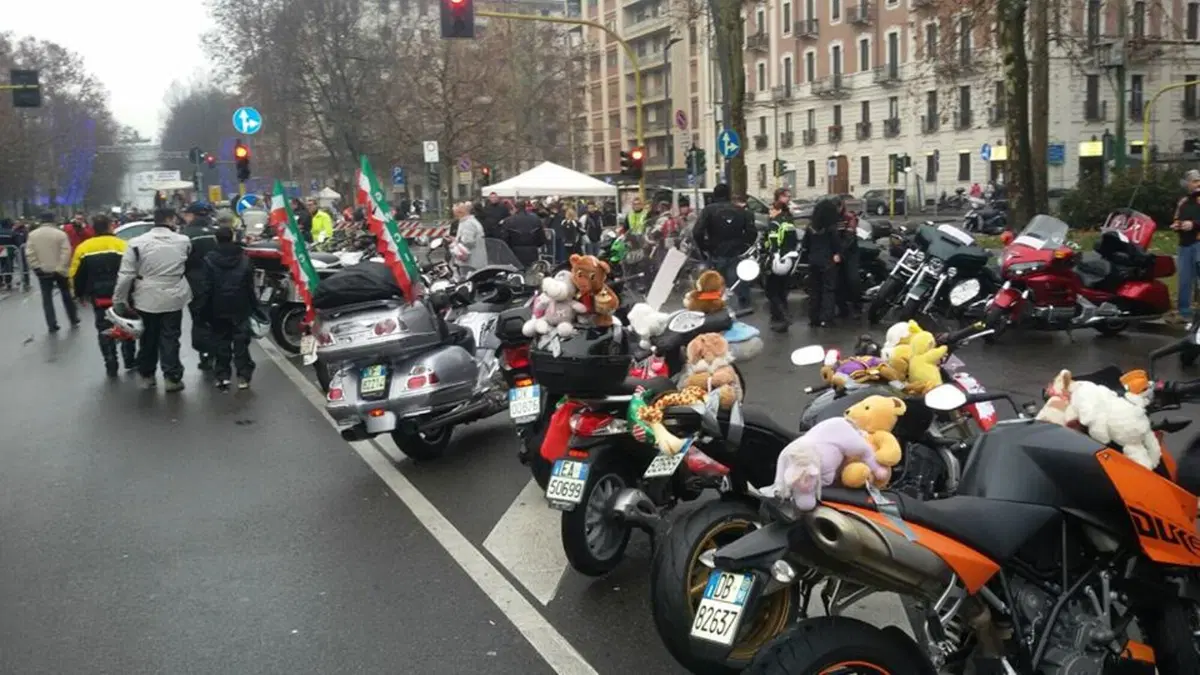 Al via la 51esima Befana benefica a Milano (11)
