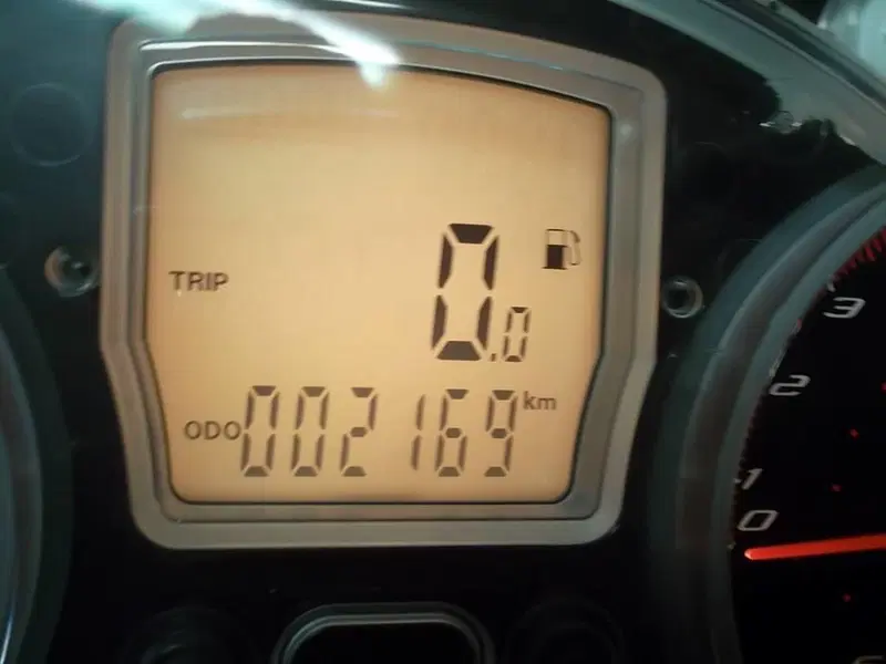 STRUMENTAZIONE GP 800 Gilera GP 800 (5)