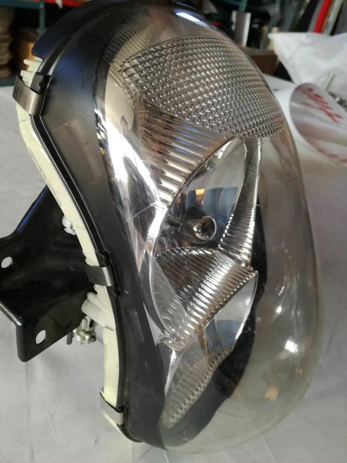 Faro anteriore Kawasaki ER6-N (2)