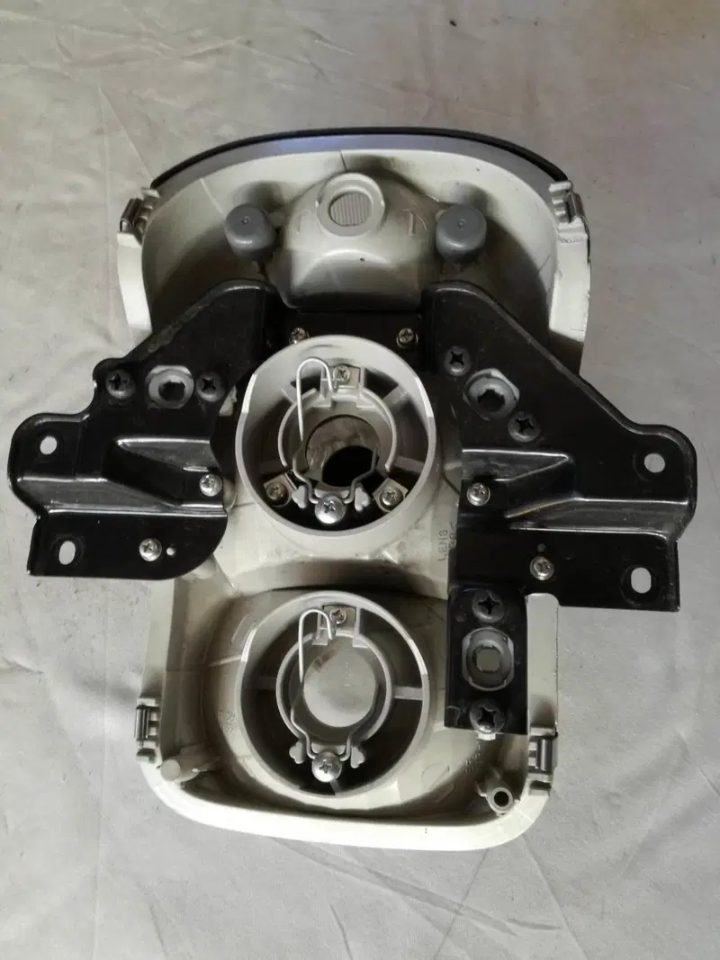 Faro anteriore Kawasaki ER6-N (3)