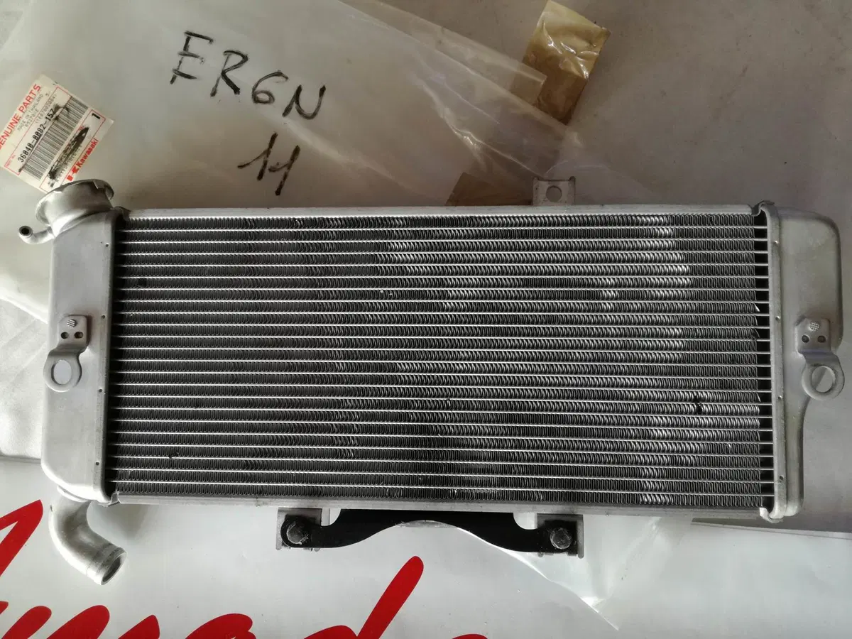 Radiatore originale Kawasaki ER6-N
