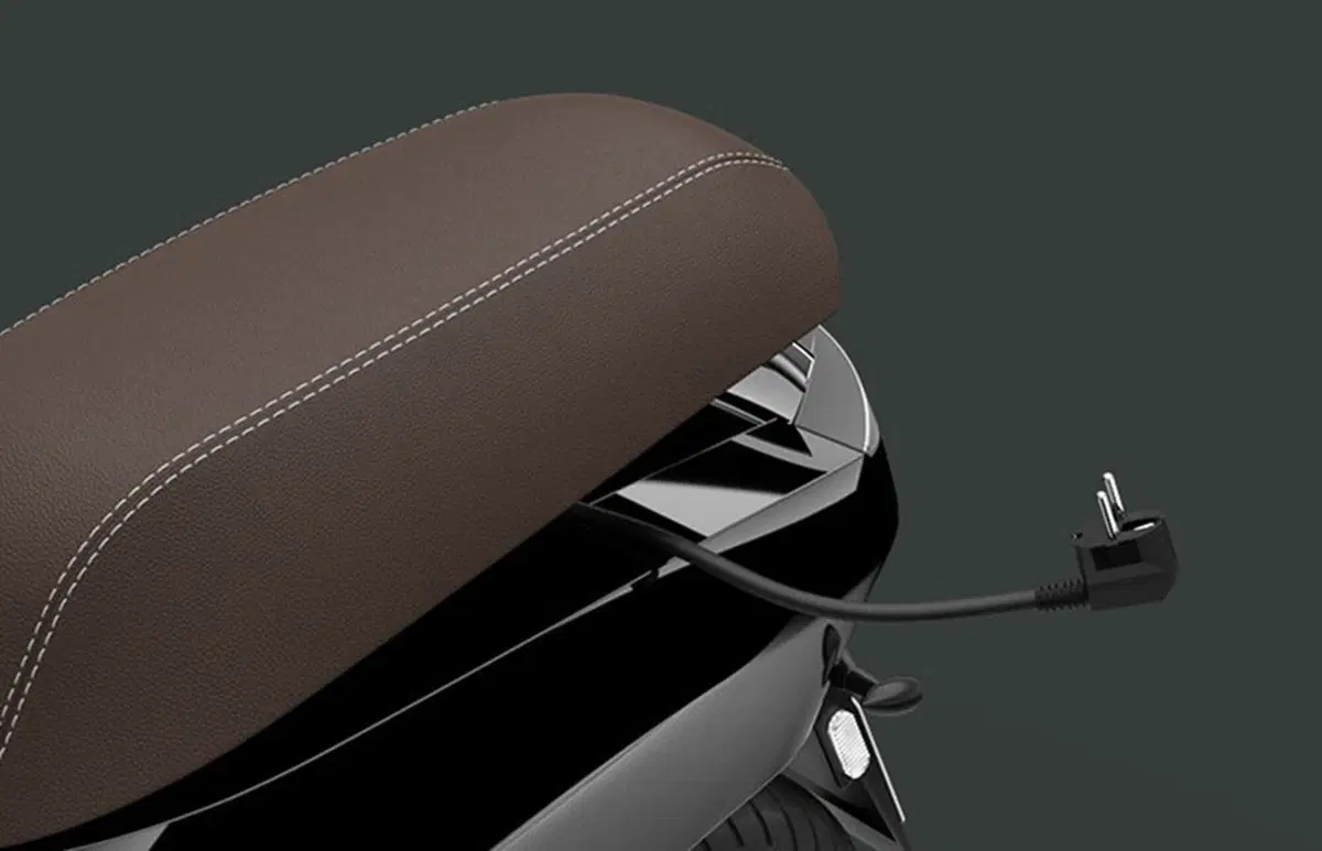 Pieghevole e con nanotecnologie: scooter UJET lanciato a Las Vegas (5)