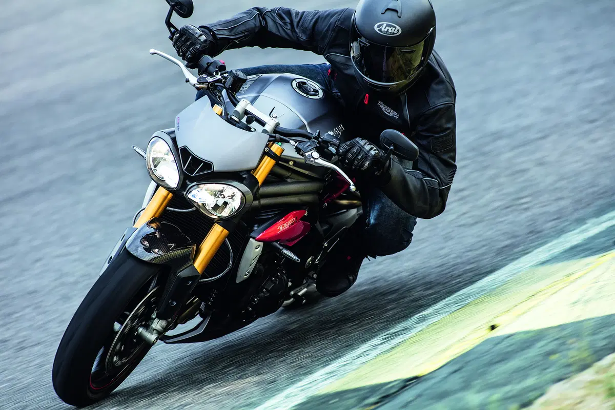 EICMA 2015: Triumph Speed Triple R (2)
